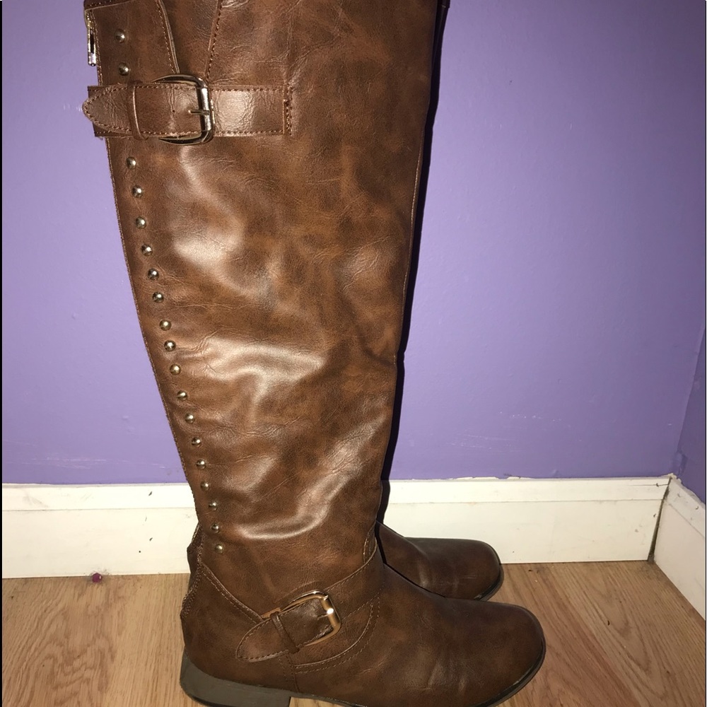 Riding boots